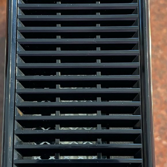 X-Box 360 S Console with Kinect (EUC, In Box) - Picture 5 of 11